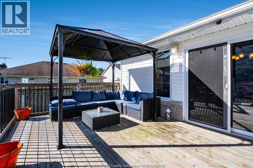 1631 CHERRYWOOD DRIVE - 38