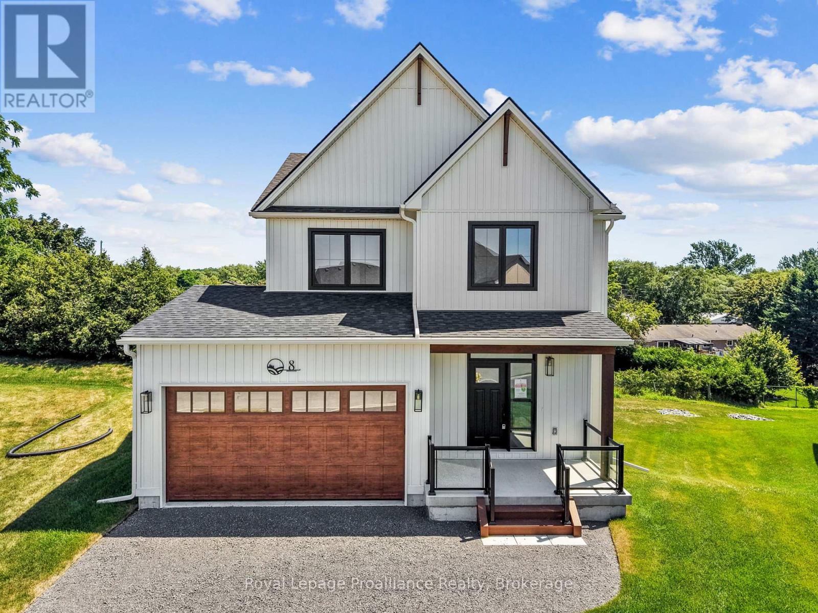 8 MERRIMAN COURT - 1