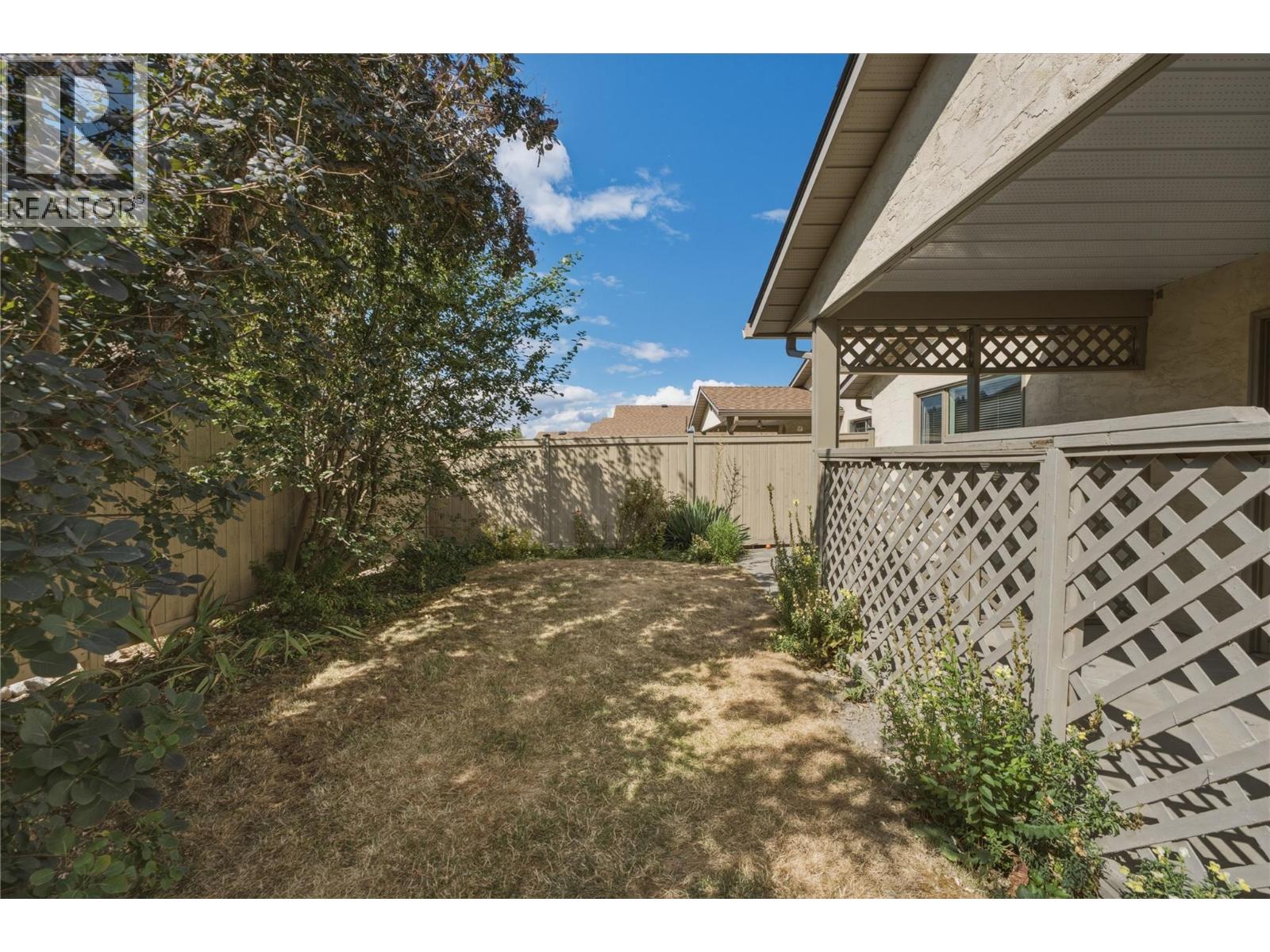 #15 3850 Argyle Avenue - 36