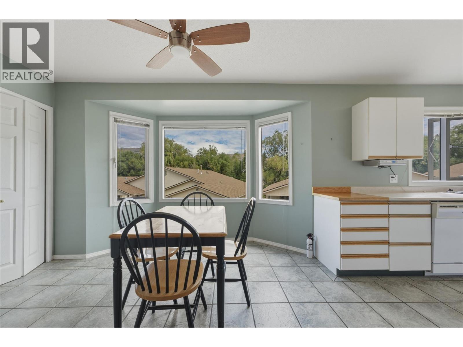 #15 3850 Argyle Avenue - 9