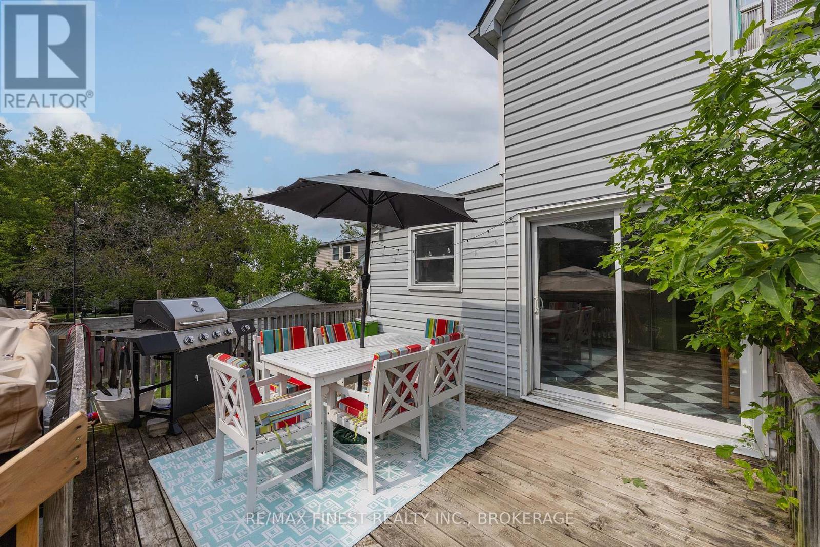 348 CHARLES STREET N - 29