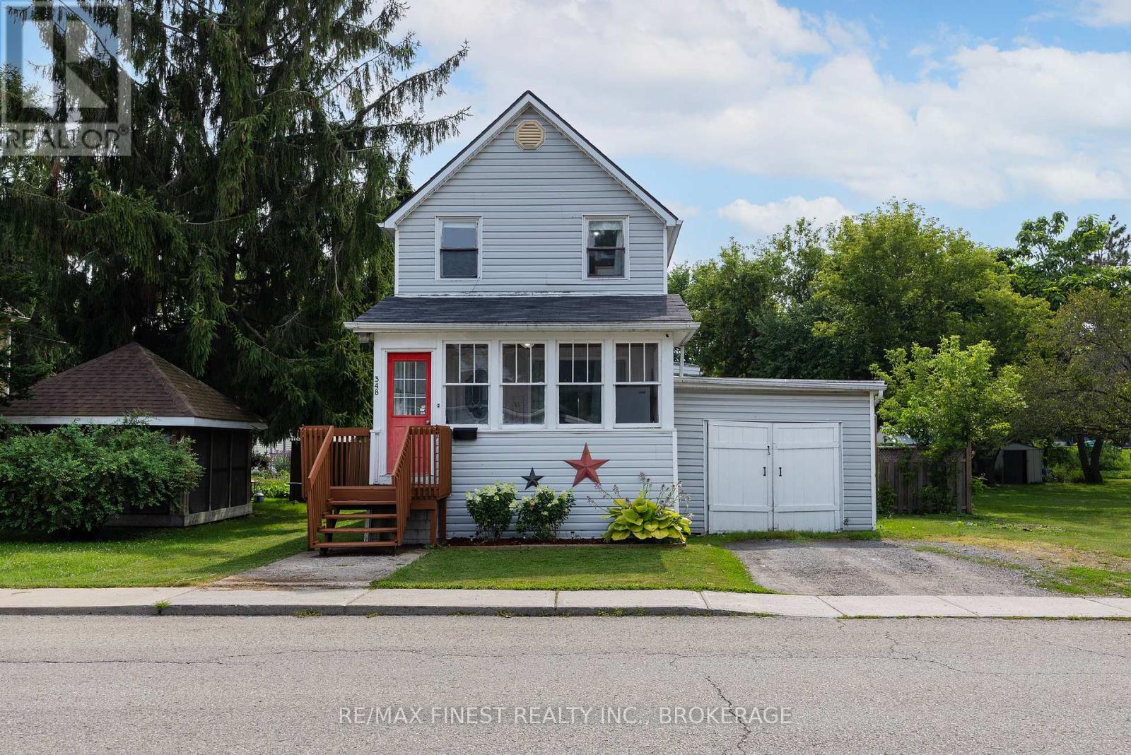 348 CHARLES STREET N - 3