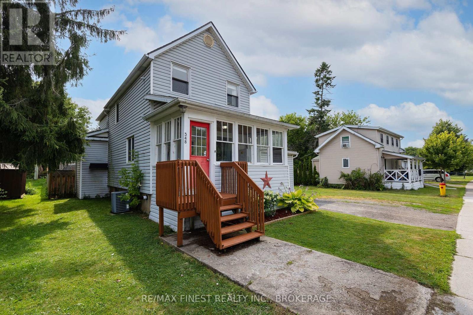 348 CHARLES STREET N - 4