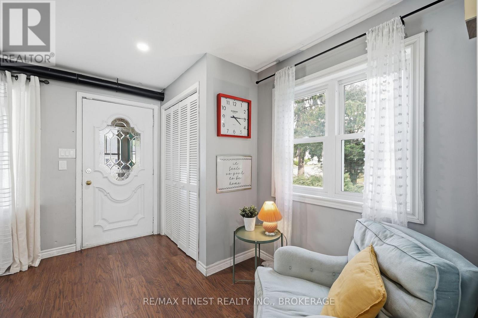 348 CHARLES STREET N - 8