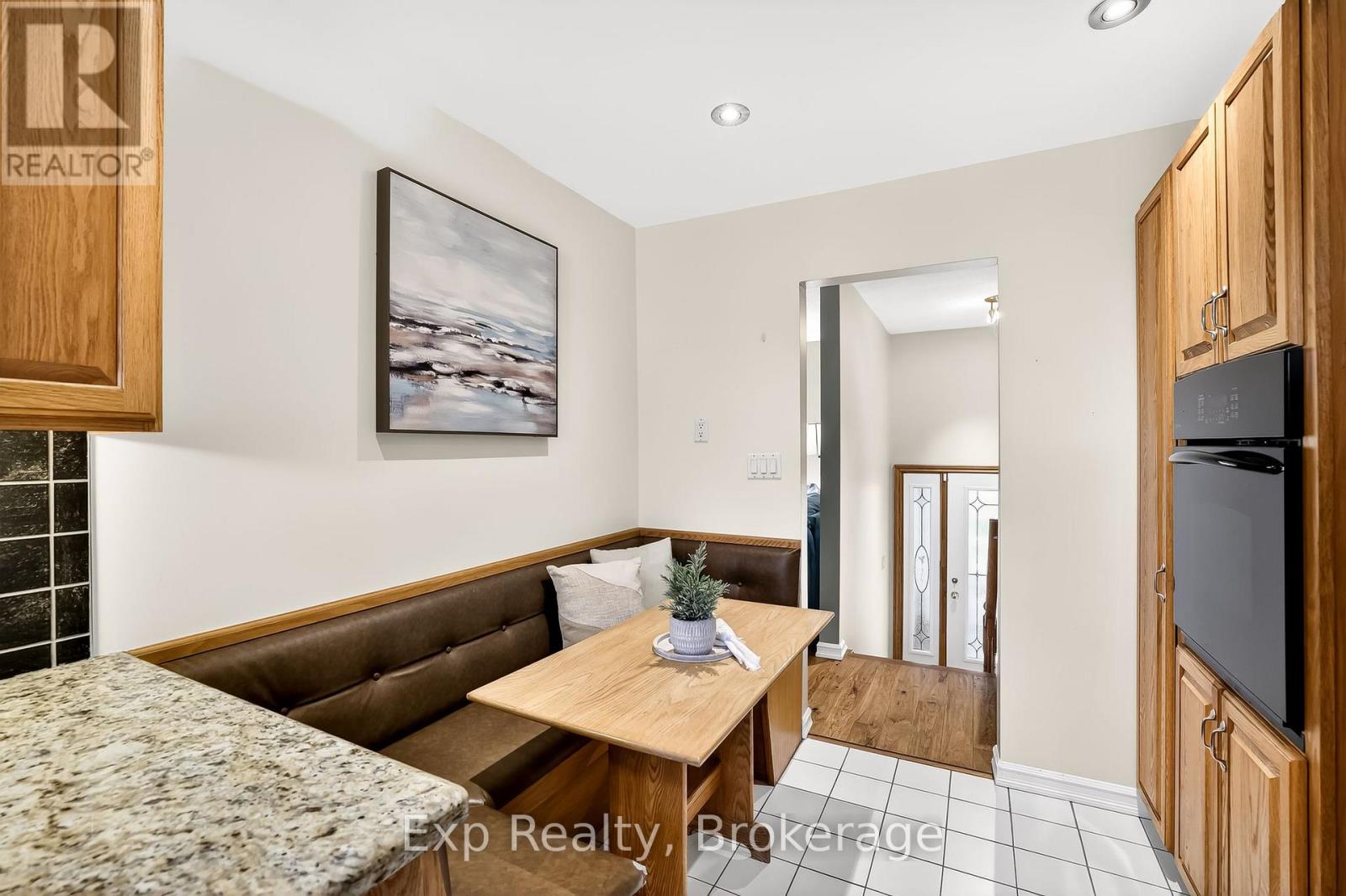 1175 LAKESHORE ROAD - 19