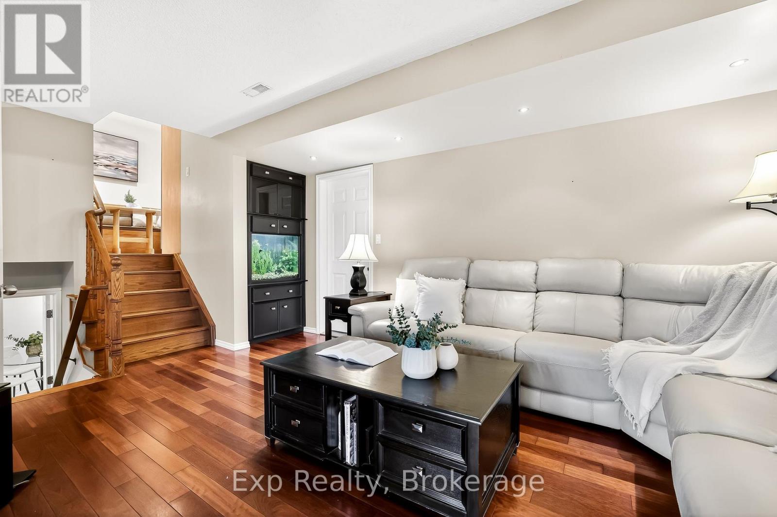 1175 LAKESHORE ROAD - 28