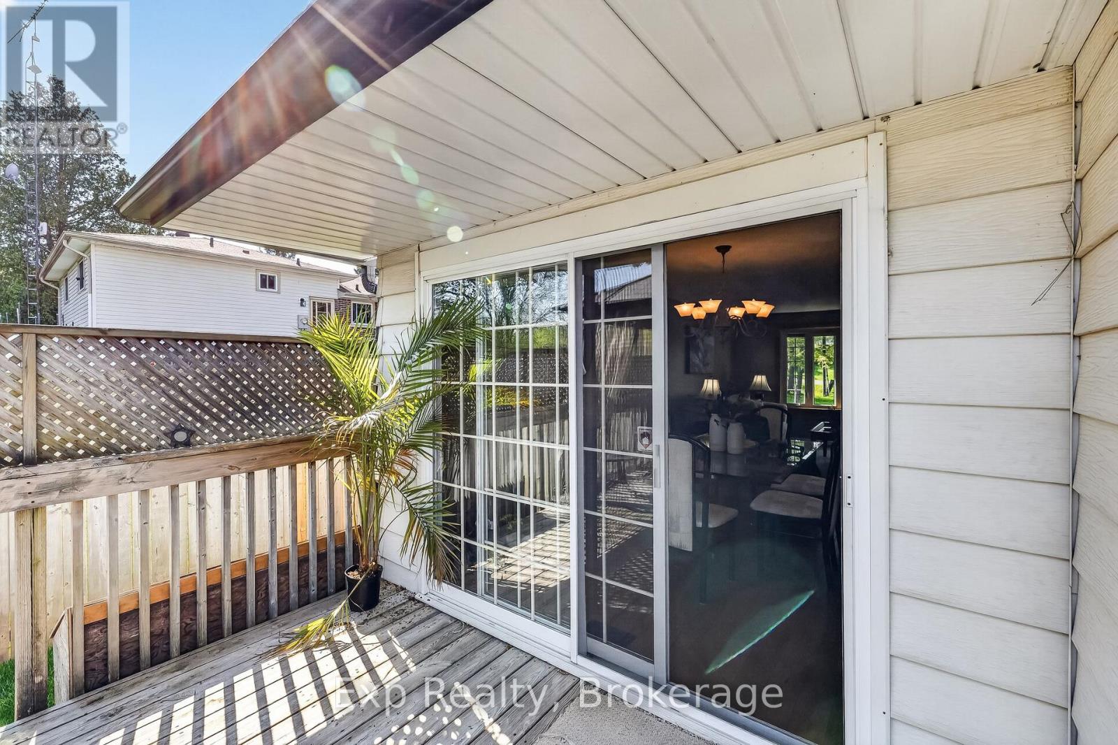 1175 LAKESHORE ROAD - 38