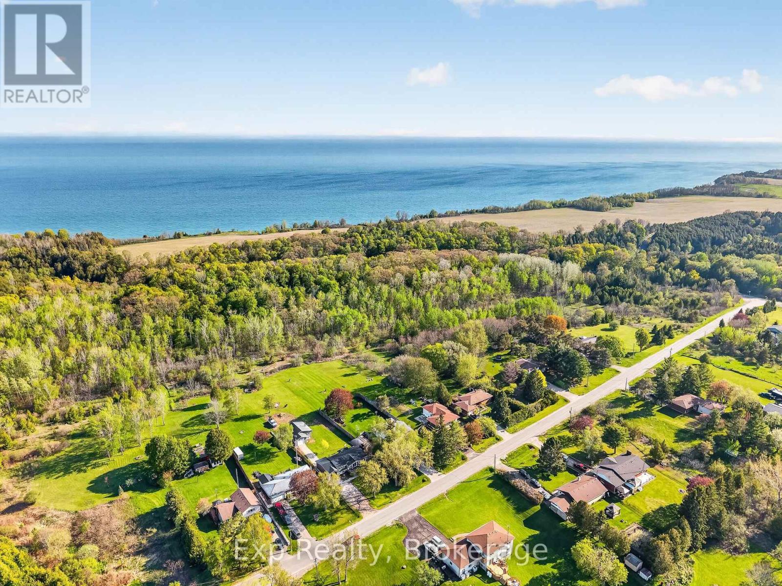 1175 LAKESHORE ROAD - 48