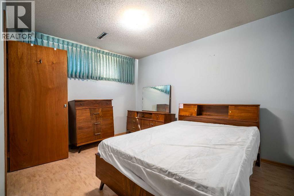 61 5 Street Southwest - Photo 26