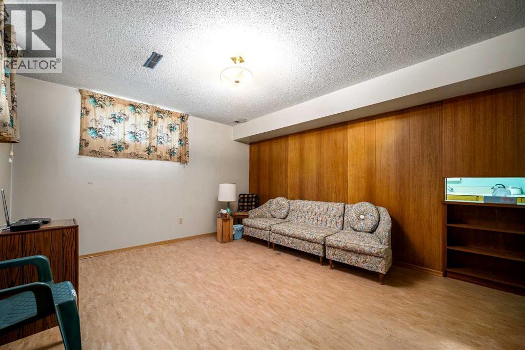 61 5 Street Southwest - Photo 22