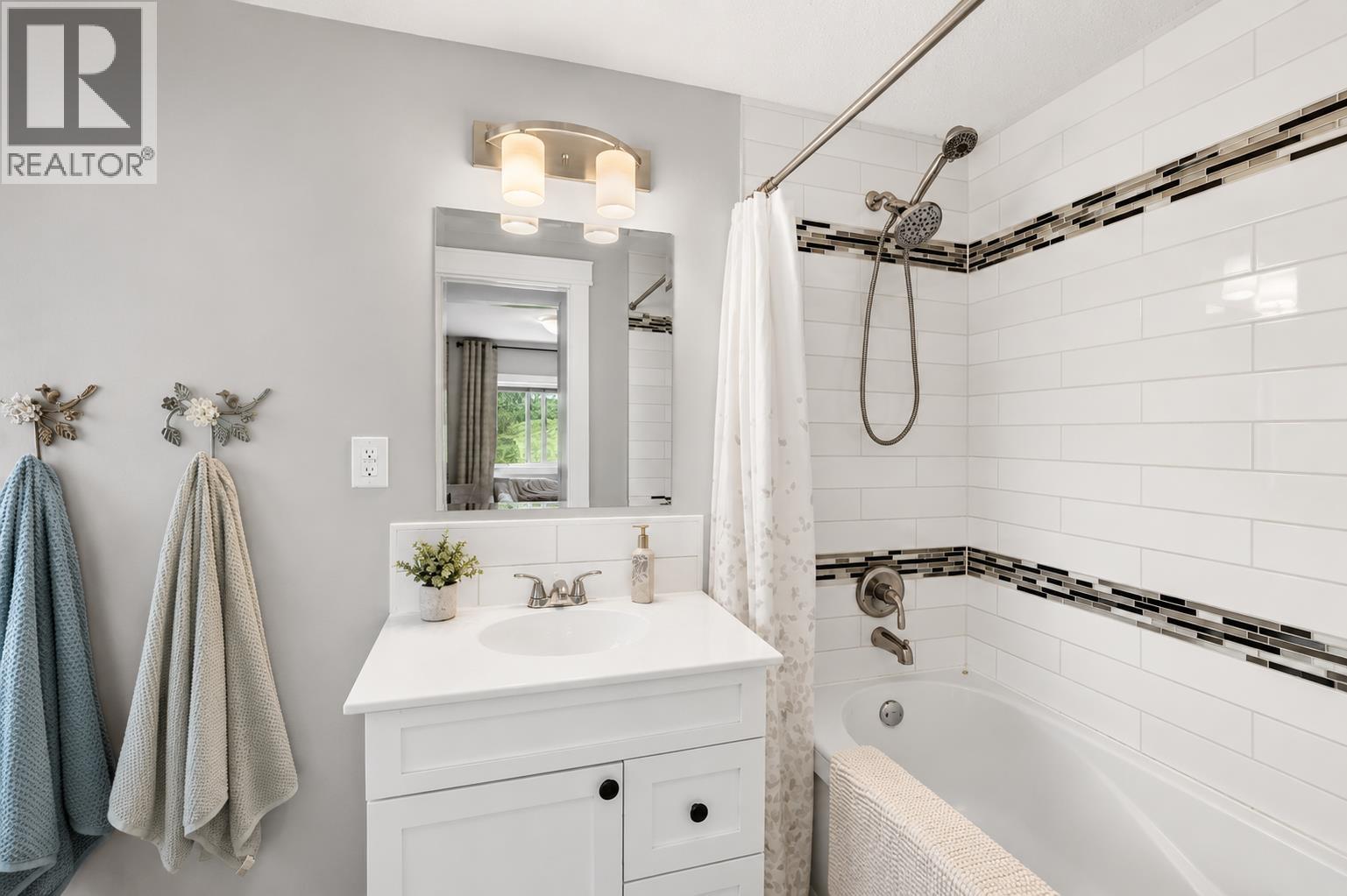 6419 NORTH PINE ROAD, Fort St. John