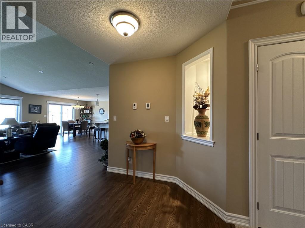 99 ANGLER Avenue - 5