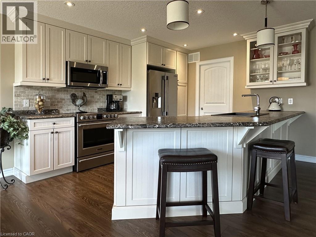 99 ANGLER Avenue - 13