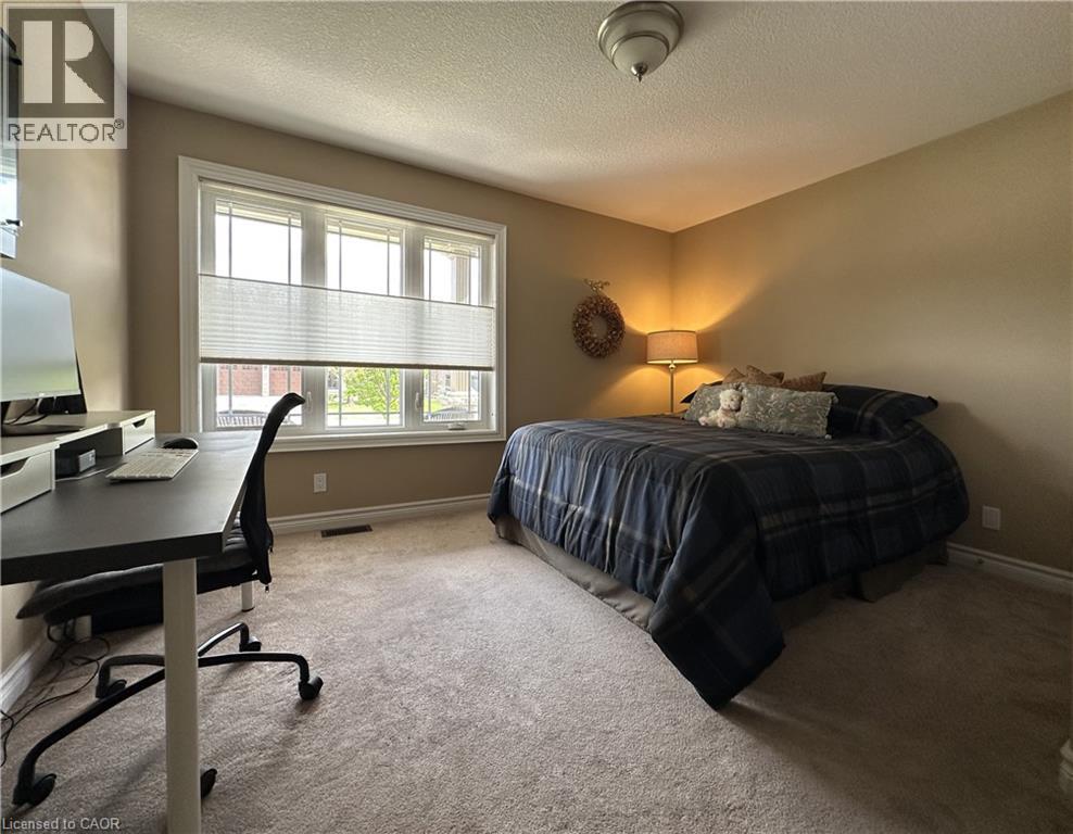 99 ANGLER Avenue - 28