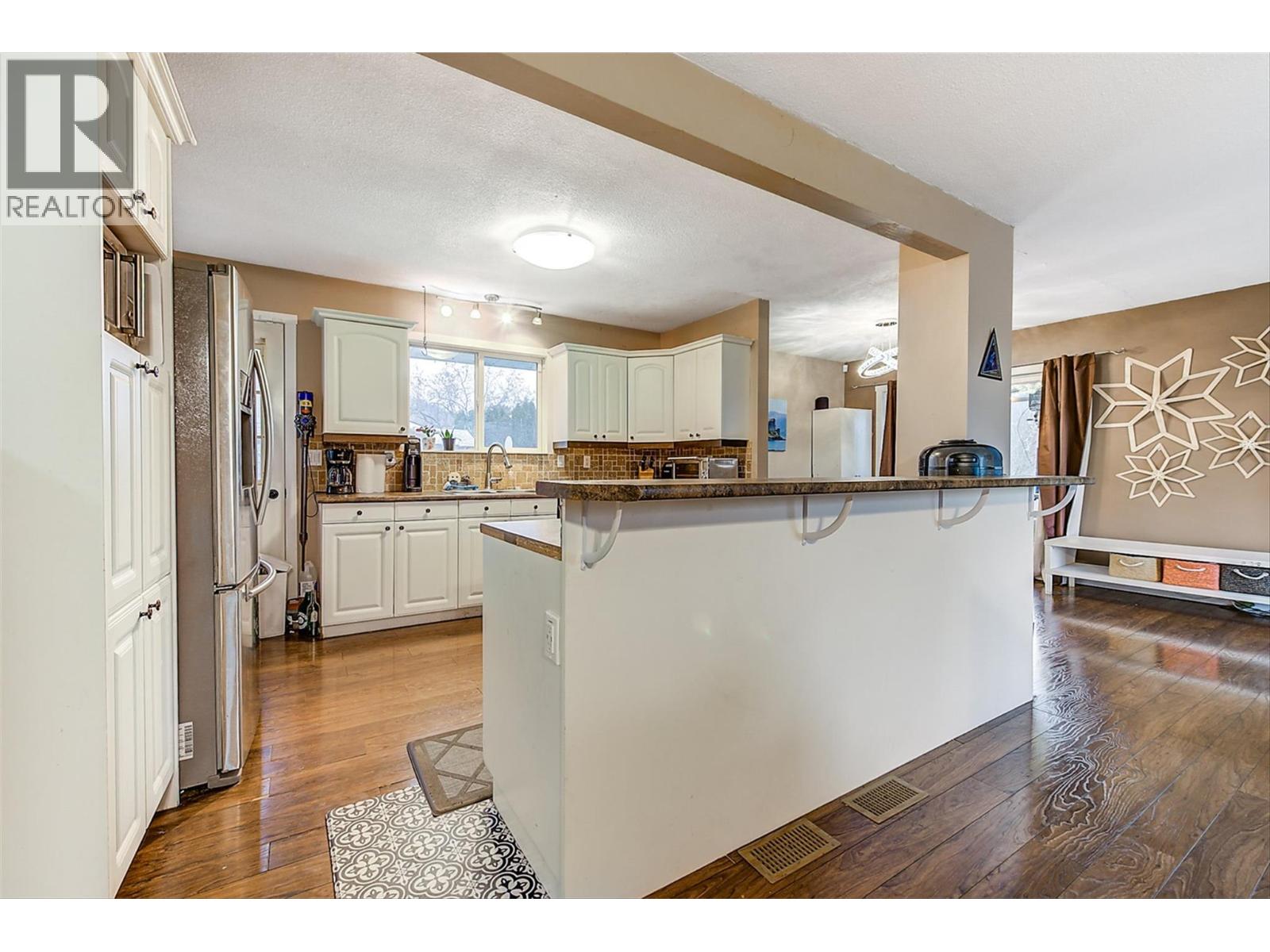  964 Tronson Drive, Kelowna