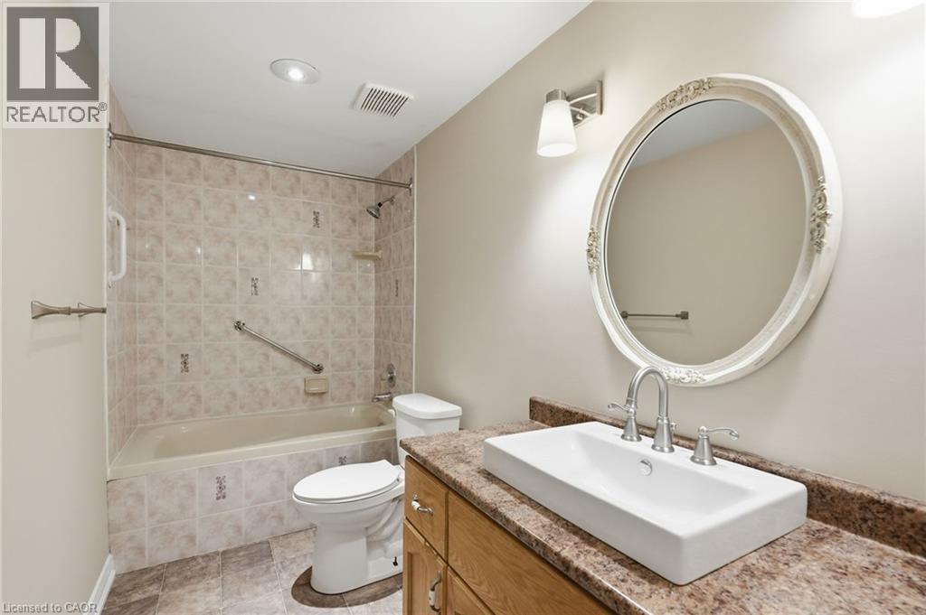 5 MANOR Crescent - Image 32