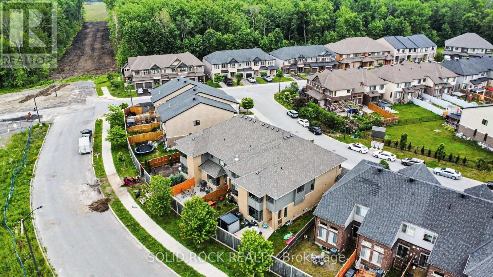 114 LARIMAR CIRCLE - Image 25