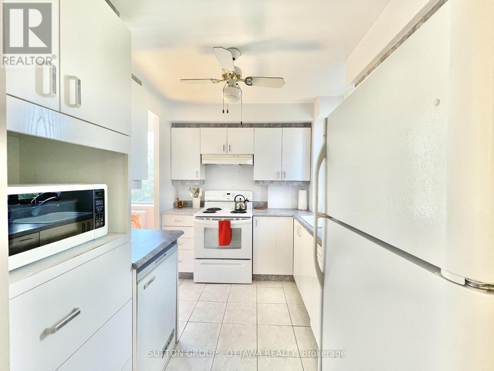 #810 2871 RICHMOND ROAD - 10