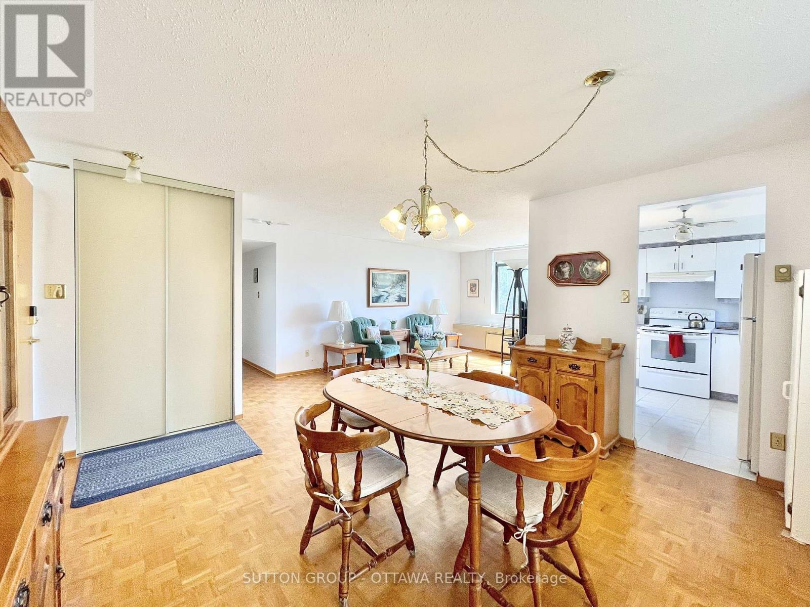 #810 2871 RICHMOND ROAD - 12