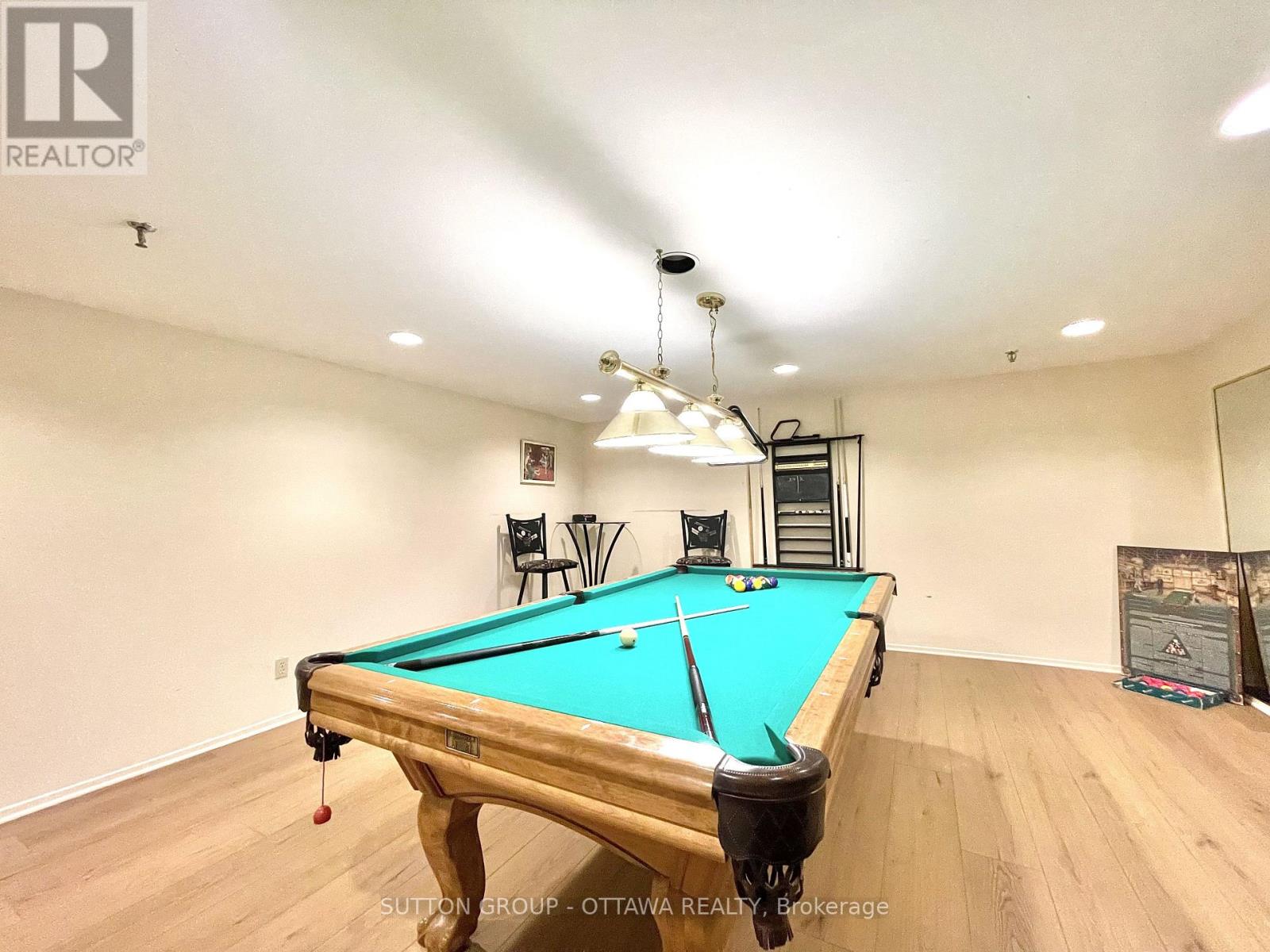 #810 2871 RICHMOND ROAD - 31