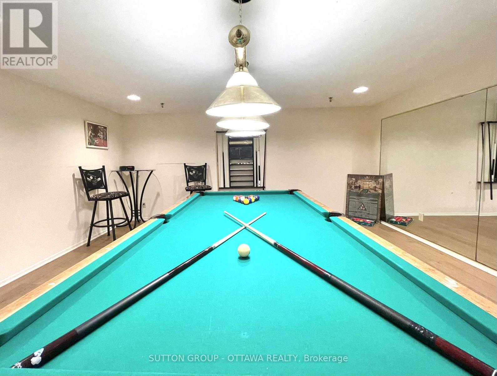 #810 2871 RICHMOND ROAD - 32