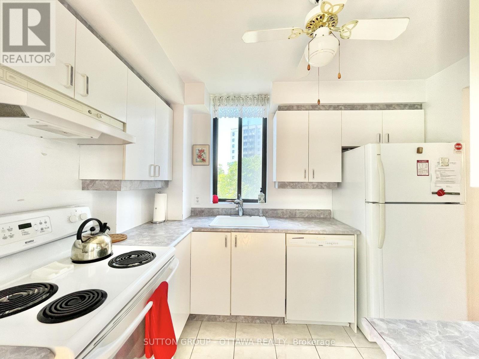 #810 2871 RICHMOND ROAD - 8