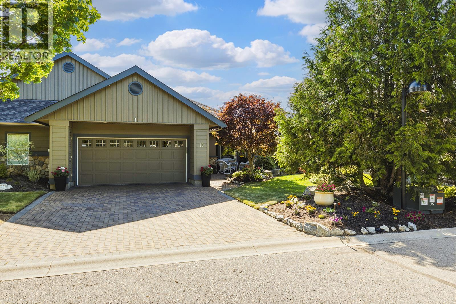 10 3800 Gallaghers Pinnacle Way, Kelowna
