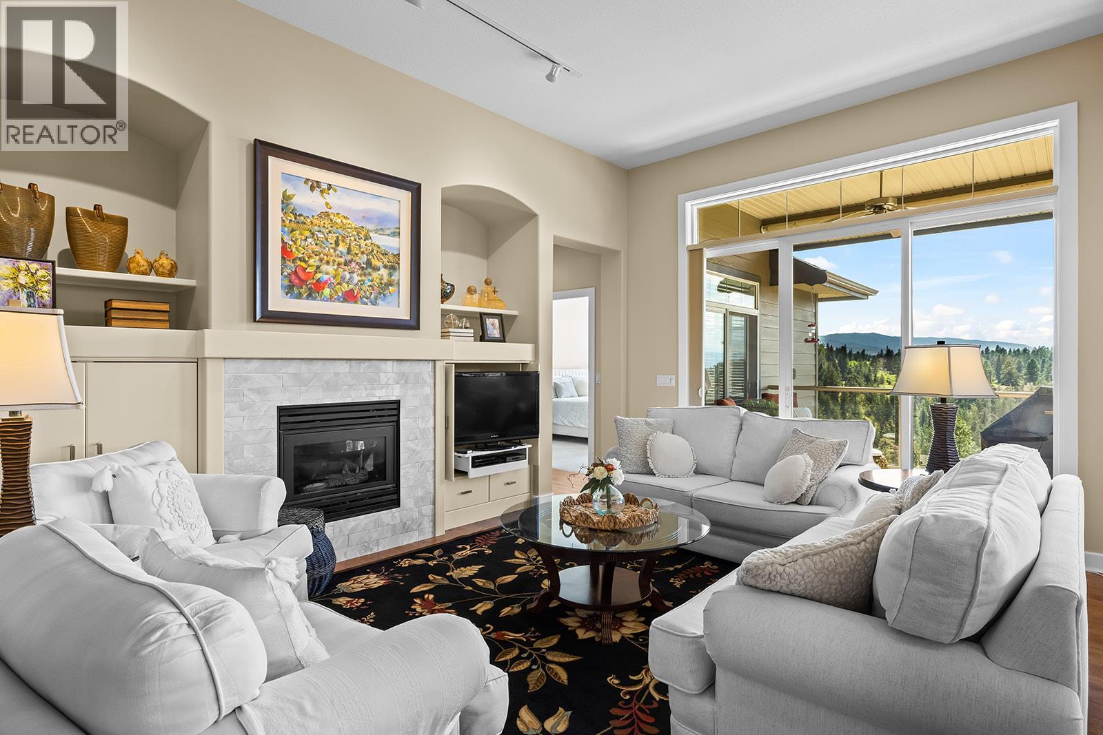 10 3800 Gallaghers Pinnacle Way, Kelowna