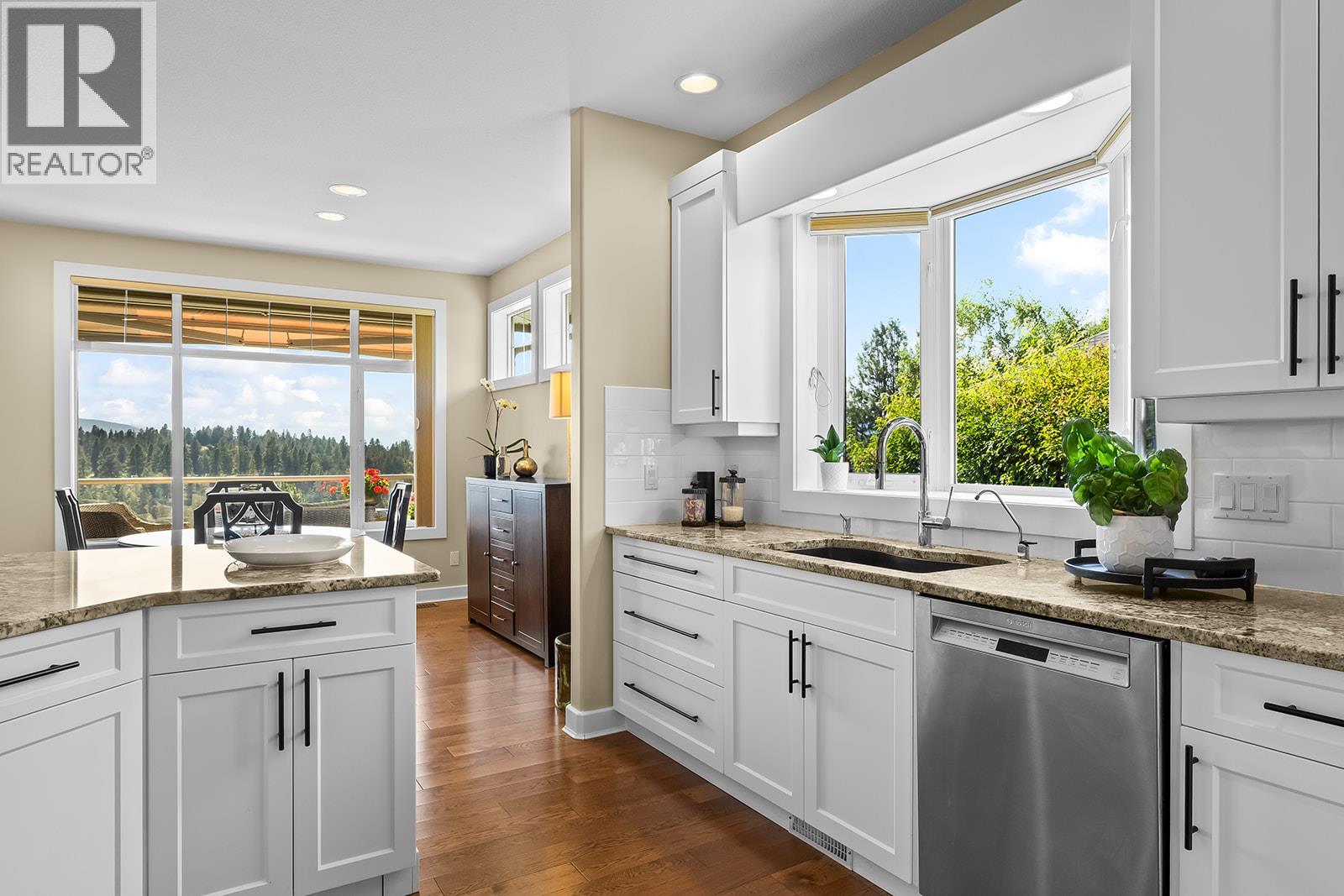10 3800 Gallaghers Pinnacle Way, Kelowna