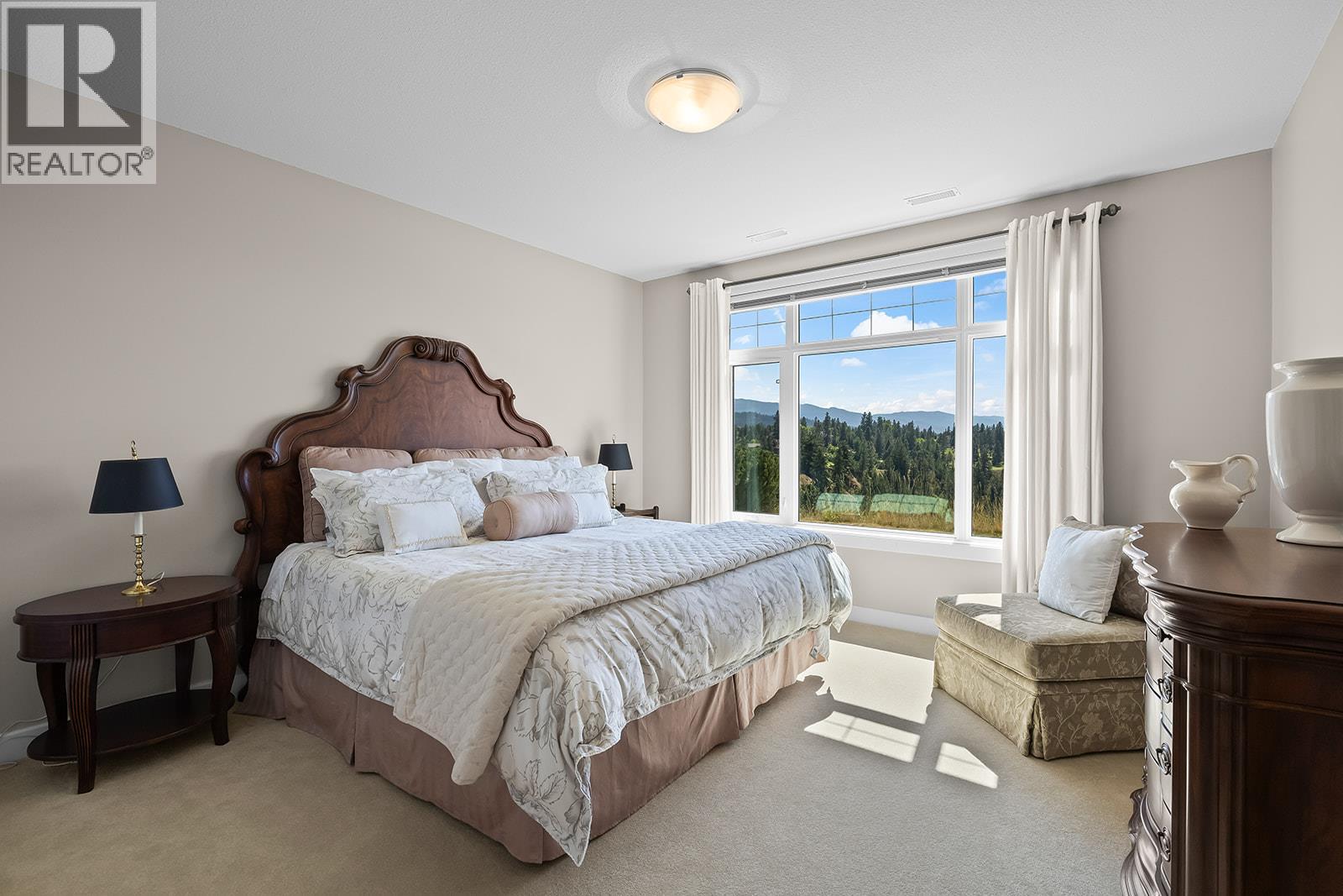 10 3800 Gallaghers Pinnacle Way, Kelowna