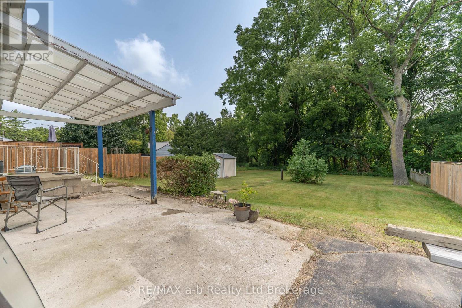 13 PARKSIDE DRIVE - 20