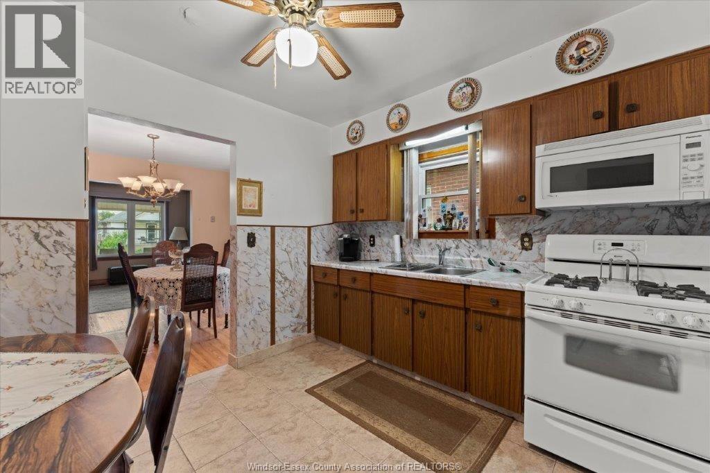 1663 ELSMERE - 14