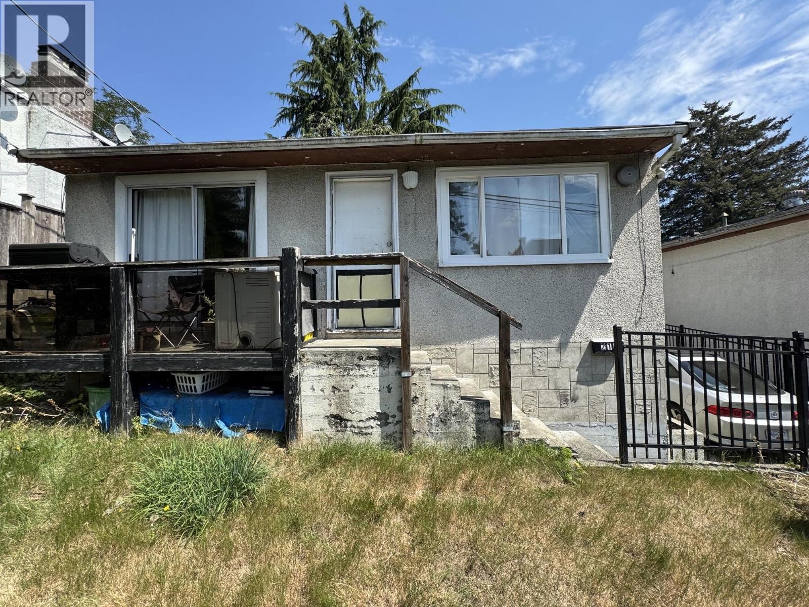 215 SHAW STREET