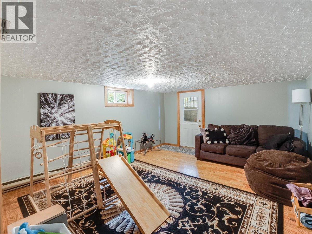 2451 Cunningham Road - 49