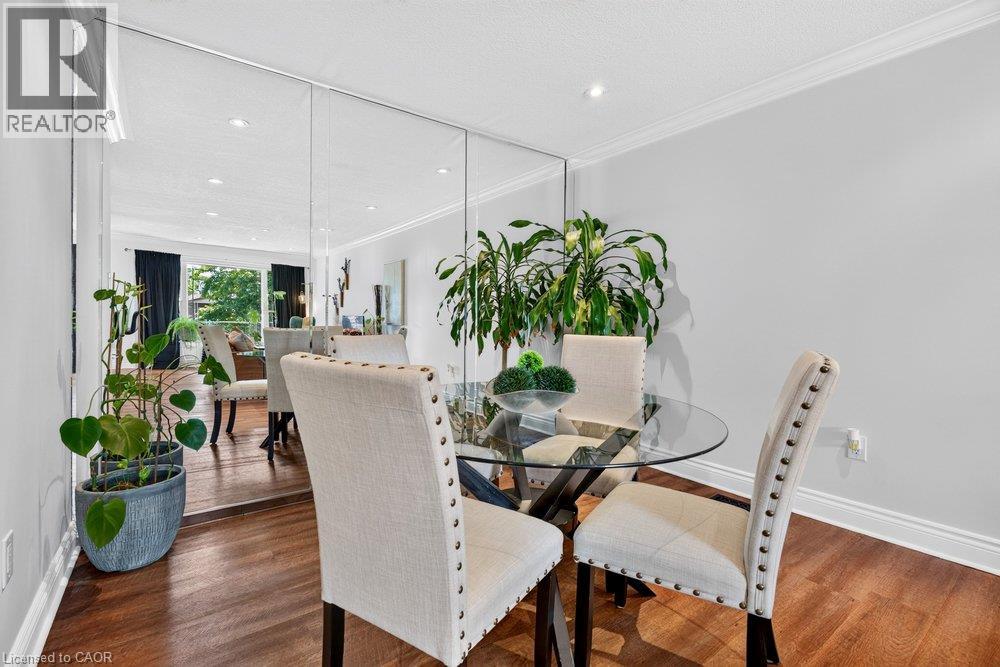 102 BIRCHLAWN Drive - 17