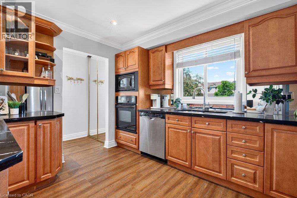 102 BIRCHLAWN Drive - Image 19