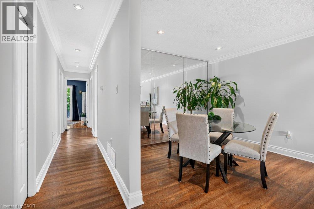 102 BIRCHLAWN Drive - 22
