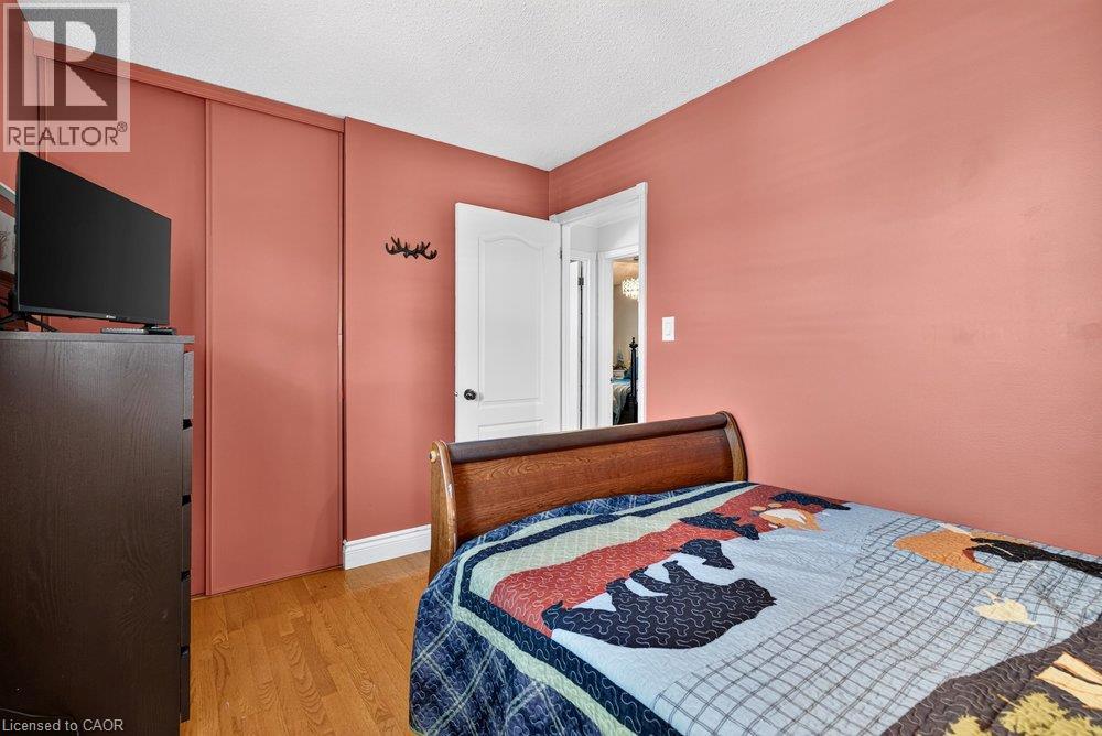 102 BIRCHLAWN Drive - Image 26