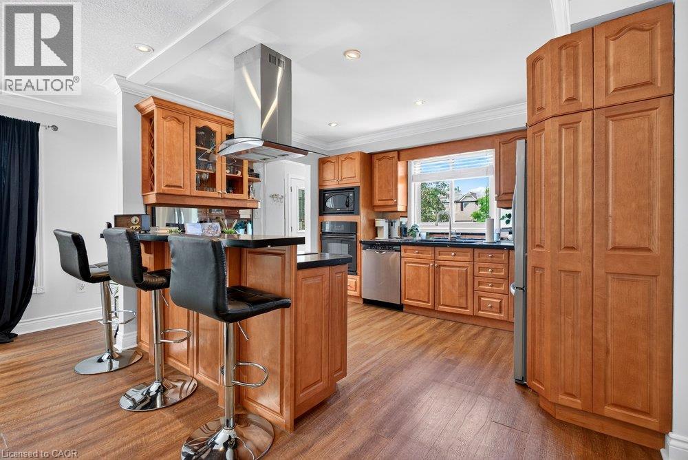 102 BIRCHLAWN Drive - 3
