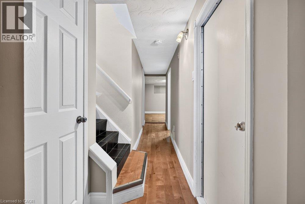 102 BIRCHLAWN Drive - Image 31