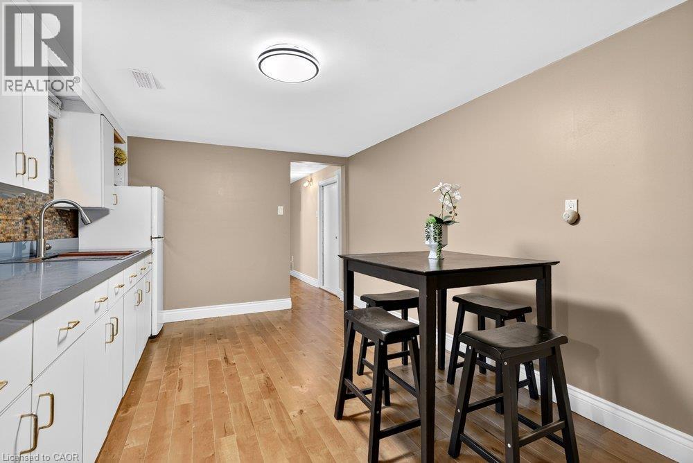 102 BIRCHLAWN Drive - Image 33