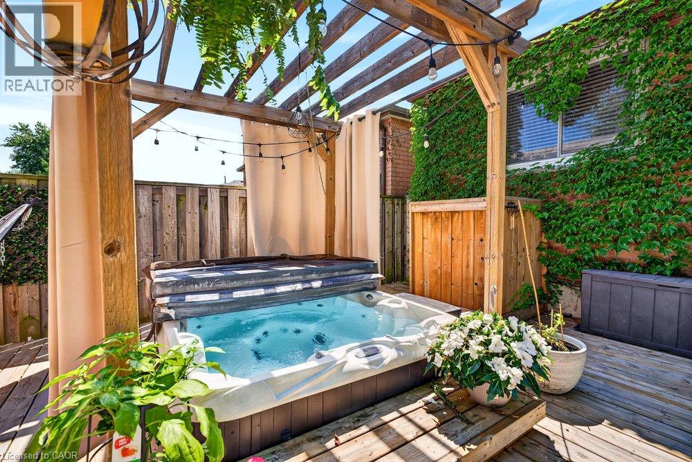 102 BIRCHLAWN Drive - 41