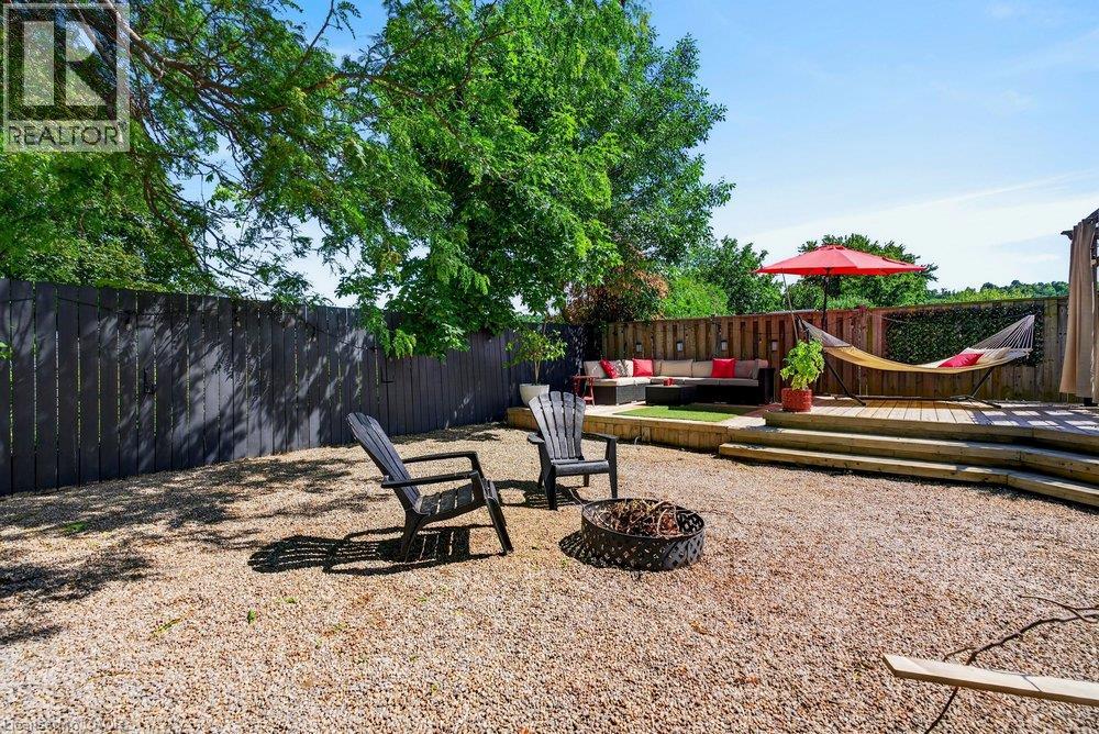 102 BIRCHLAWN Drive - 44
