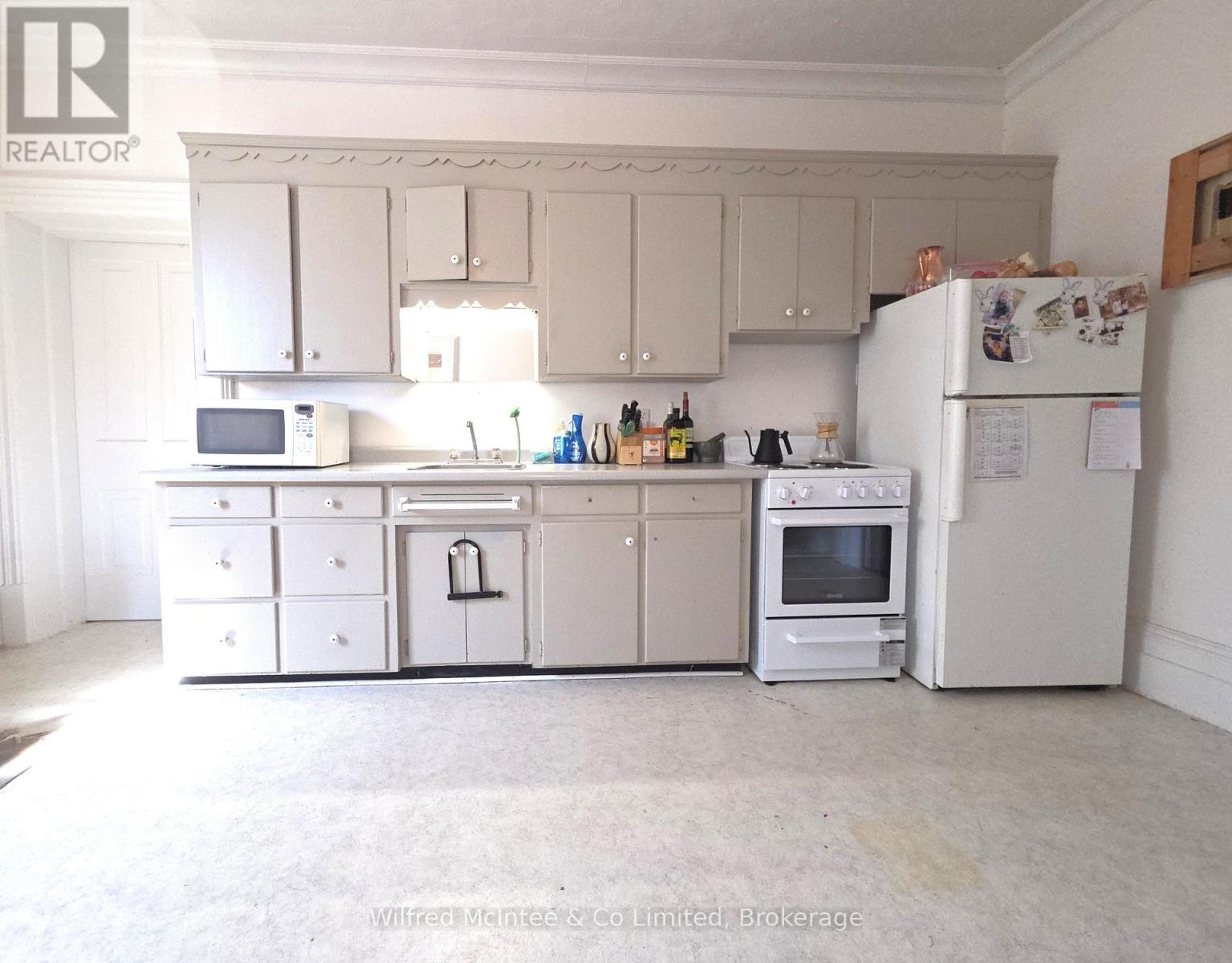 467 GREEN STREET - Image 12