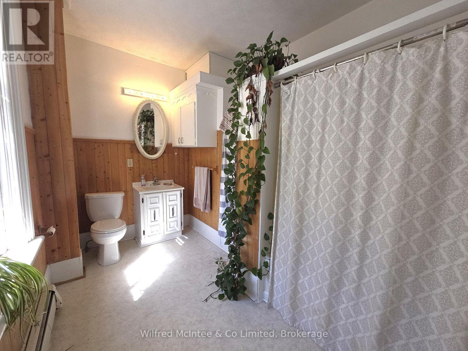 467 GREEN STREET - Image 15