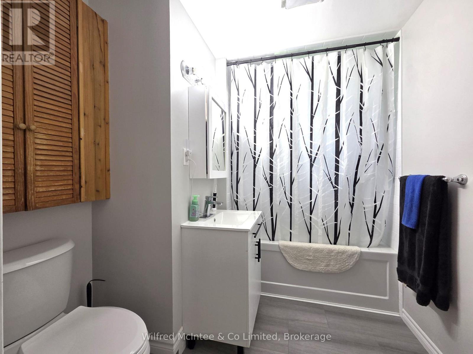 467 GREEN STREET - 22