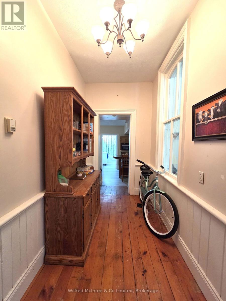 467 GREEN STREET - 23