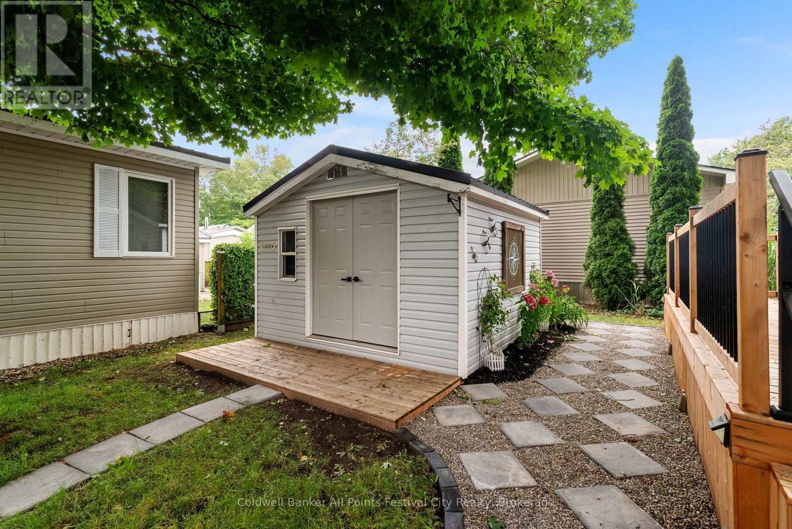 71 CHEROKEE LANE - Image 34