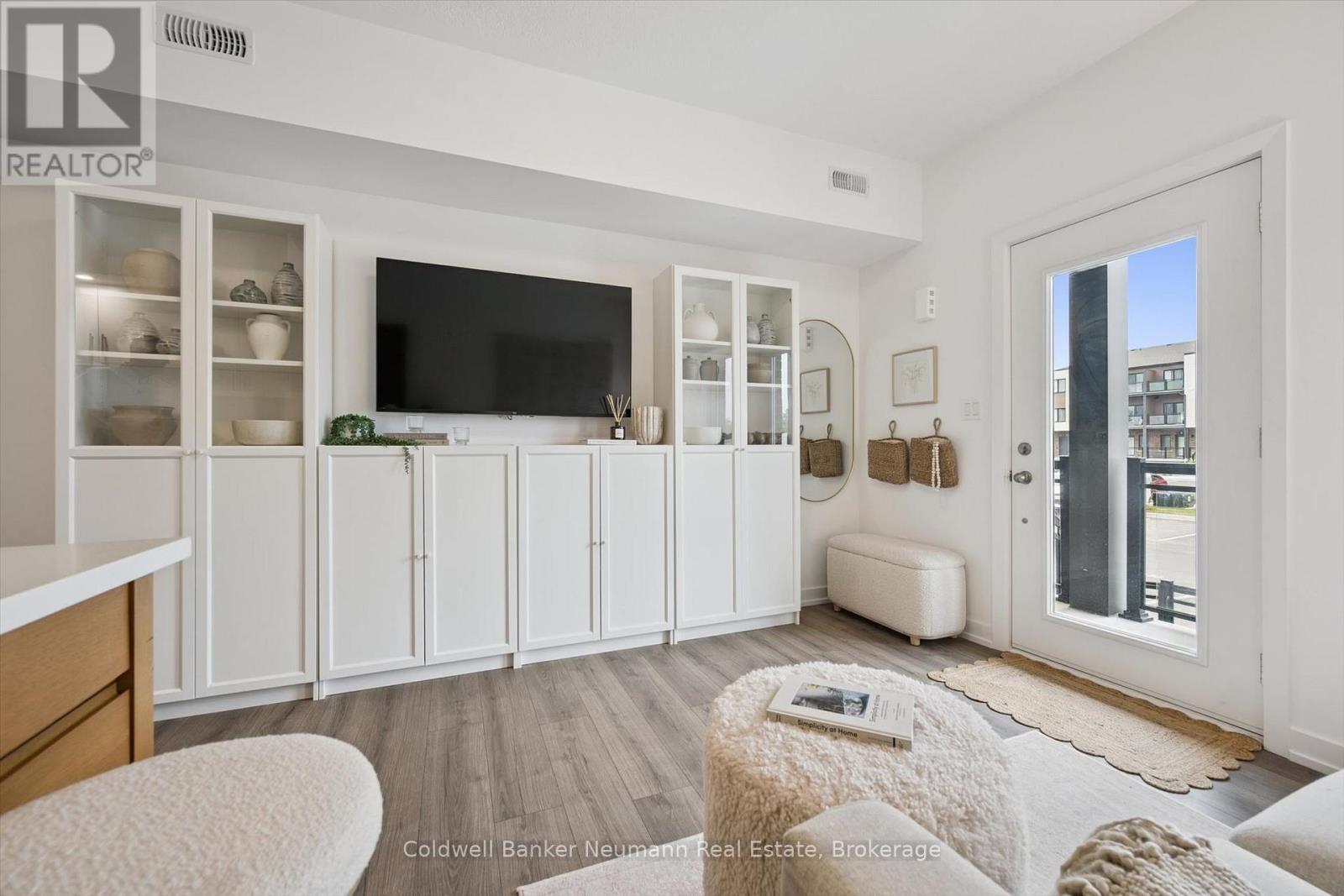 #78 940 ST. DAVID STREET N - 3