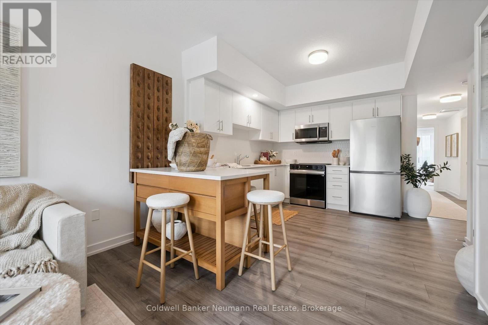 #78 940 ST. DAVID STREET N - 4